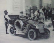 ASSASSINATION IN SARAJEVO IN FRONT OF THE CITY HALL Deconservation of 1914 cycle Oil on canvas 80 x 100 cm Comes artist